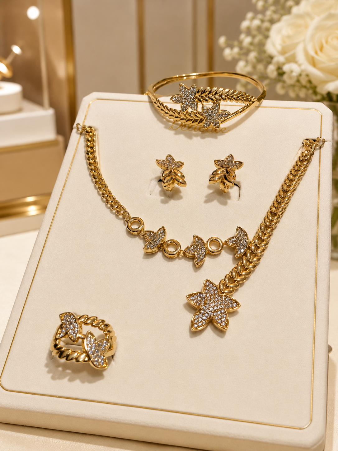 Gold jewelry  set