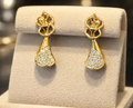 Gold diamond  earring